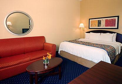 Hotel Courtyard By Marriott Grand Blanc 3*