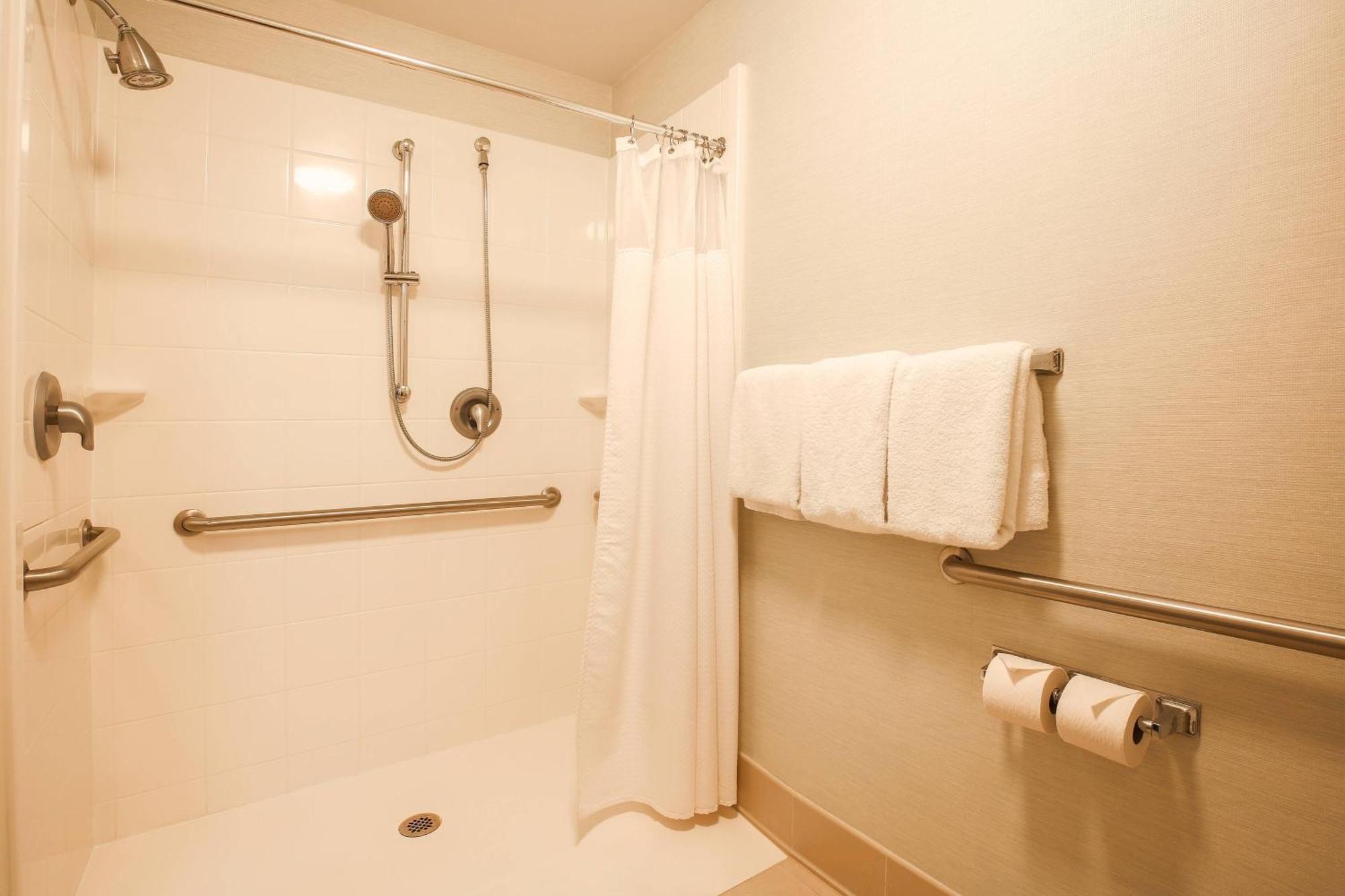 Courtyard By Marriott Grand Blanc Hotel Flint
