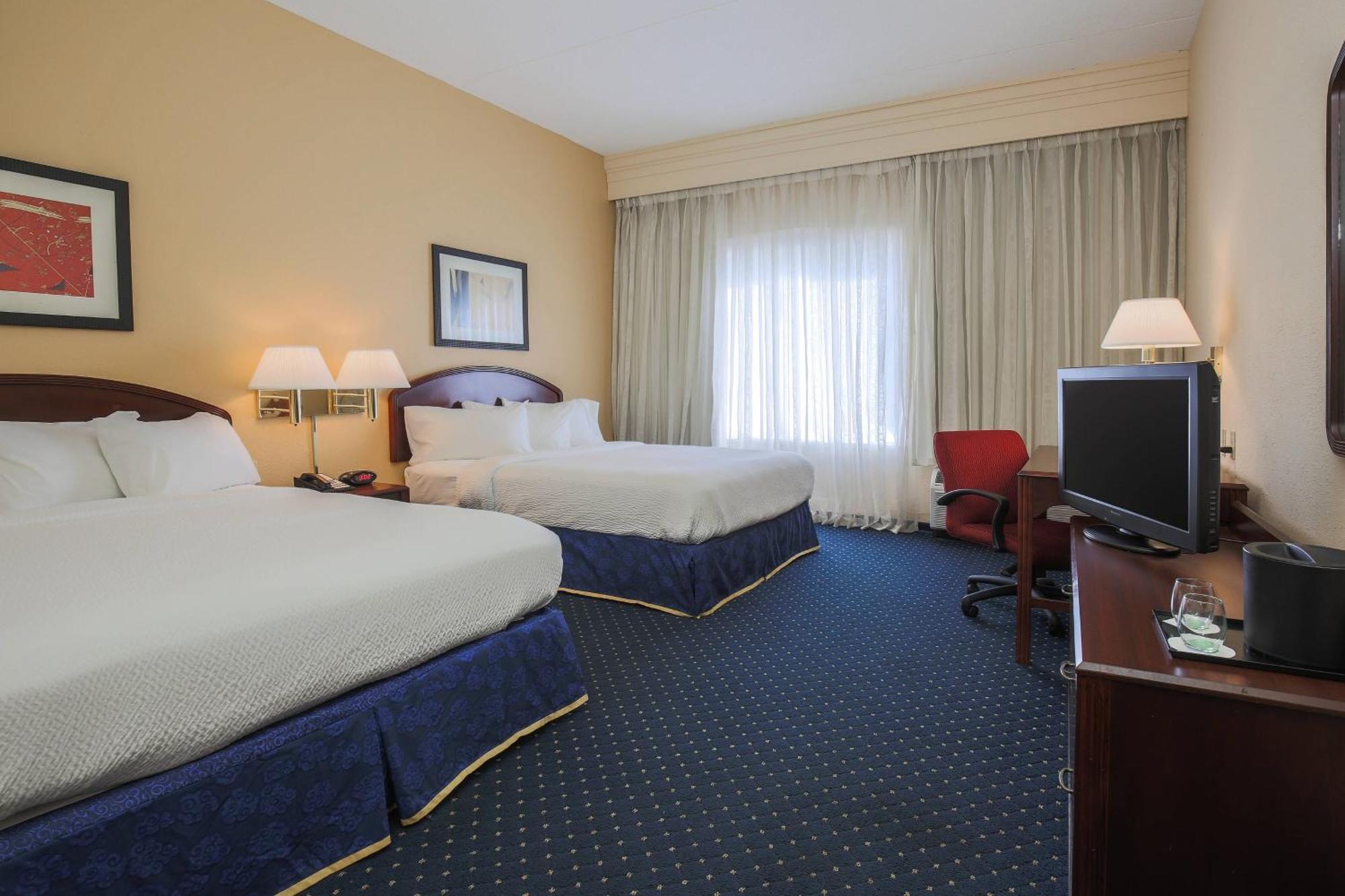 Courtyard By Marriott Grand Blanc Hotel 3*