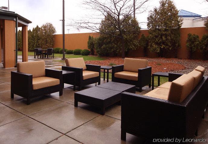 Courtyard By Marriott Grand Blanc Hotel